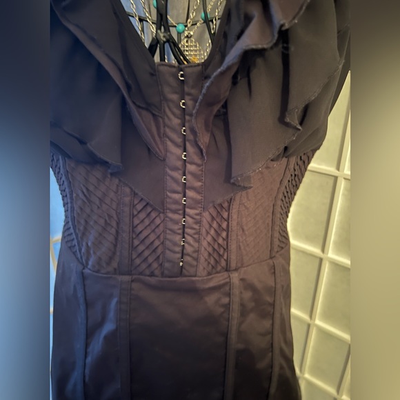 2B BEBE SS Pleated Waist Ruffle Poplin Dress Black NWT - Picture 6 of 11